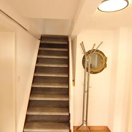 ゲストハウス Kapitaenshaus-lassen-zimmer-rosenhaus ヴェスターラント